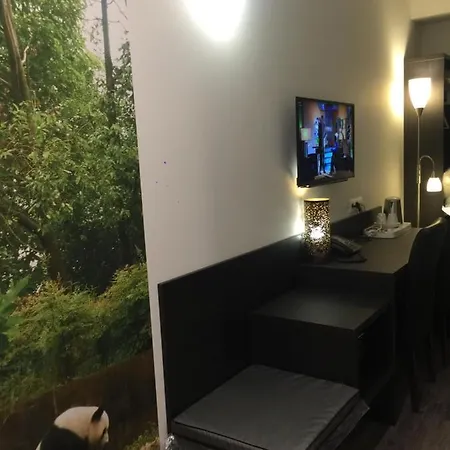 Cite Imperiale Ye 3* Mettet